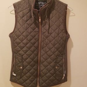 NWOT Olive Vest from Buckle